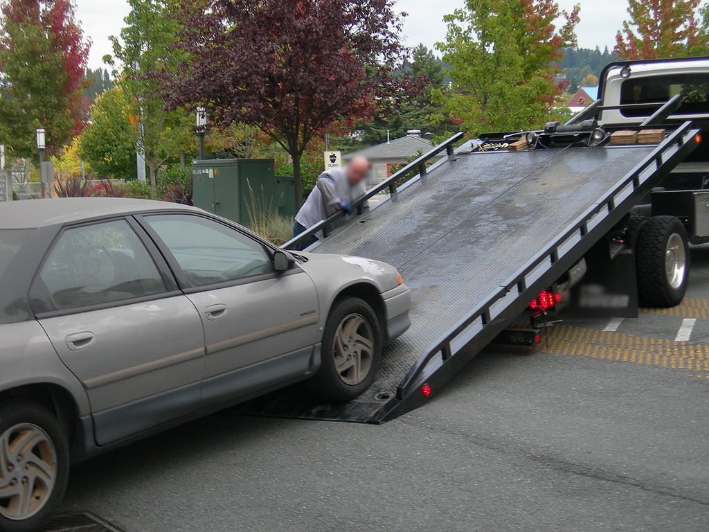 Hidden-Heroes-of-Aurora's-Tow-Scene-img