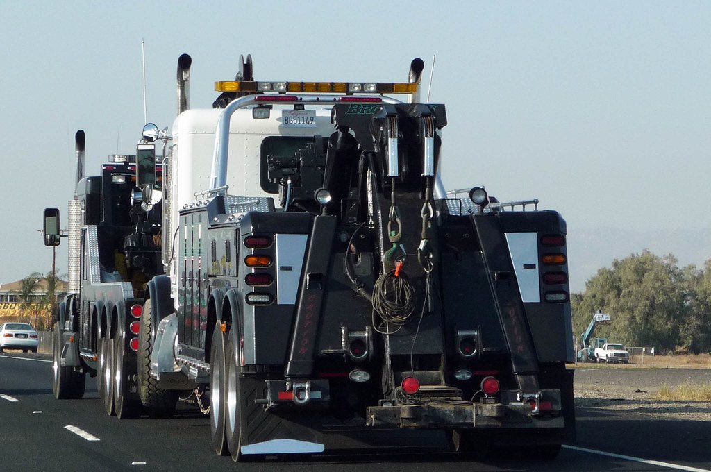 World of Heavy Duty Towing img