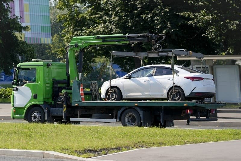 Tow-Truck-Service-in-Castle-image